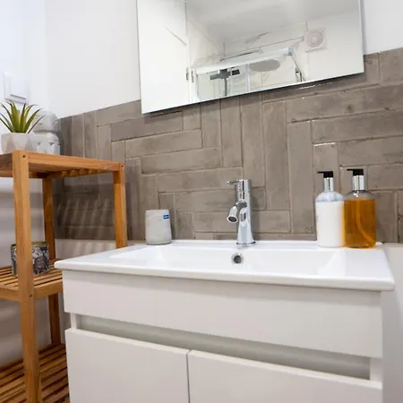 Feriehus Casanova By Lovelystay Santa Cruz (Madeira)